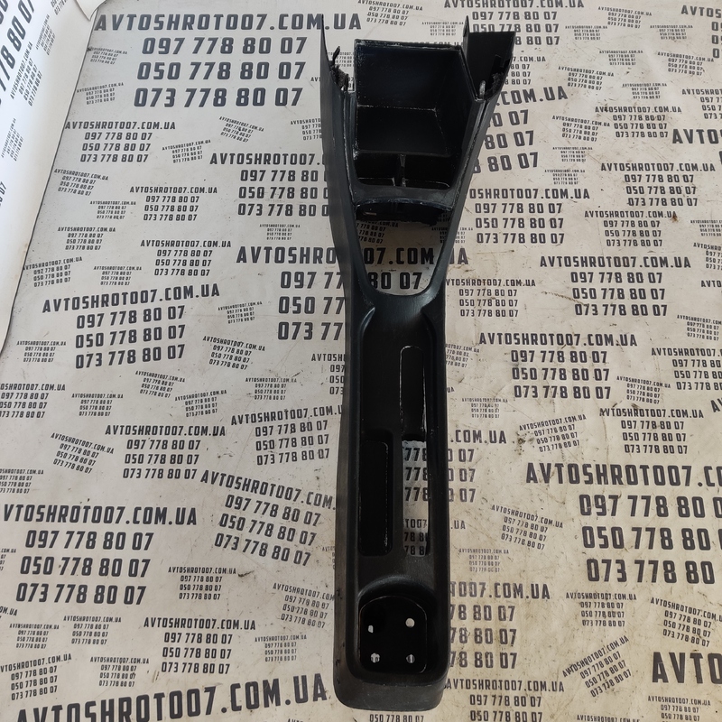 Консоль центральна Geely MK (06-14) 1.5 бенз OEM 1803565