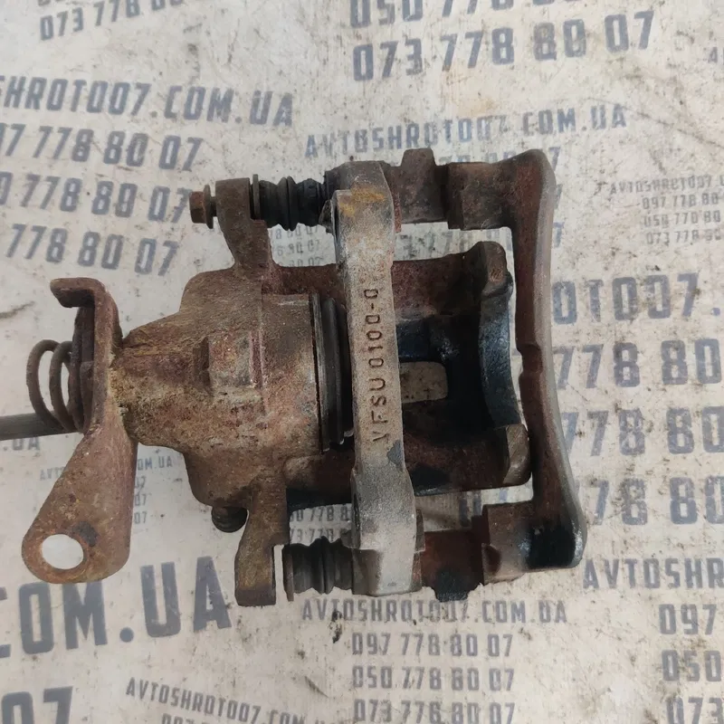 Тормозний супорт Jaguar S-Type 99-08 зад. пр. OEM vfsu01000