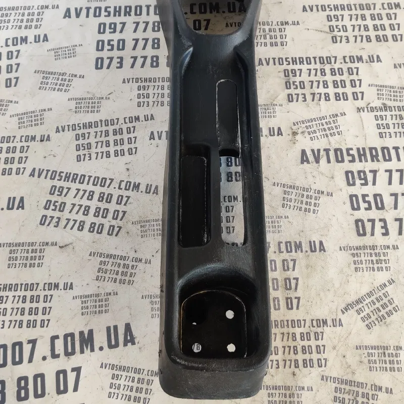 Консоль центральна Geely MK (06-14) 1.5 бенз OEM 1803565