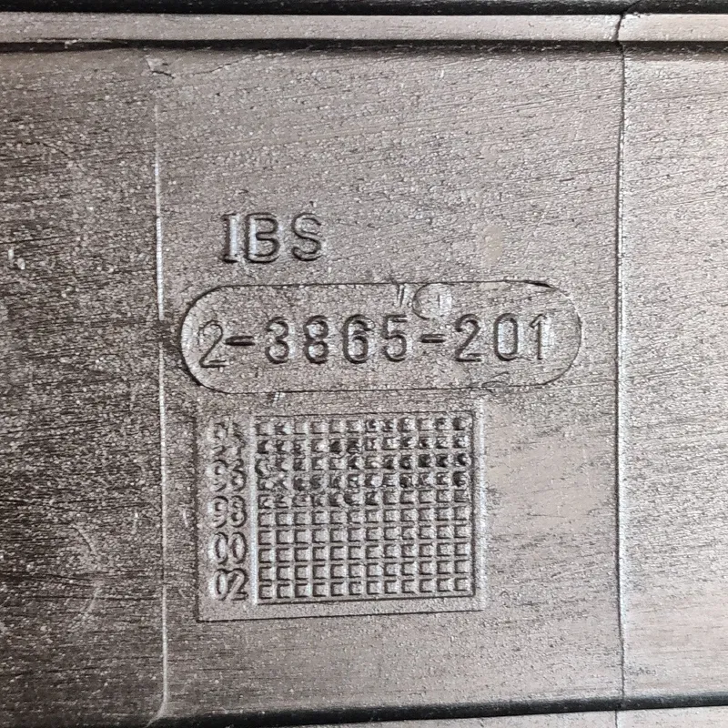 Кришка двигуна BMW 320 E46 (98-06) 2.0 OEM 11121710781b
