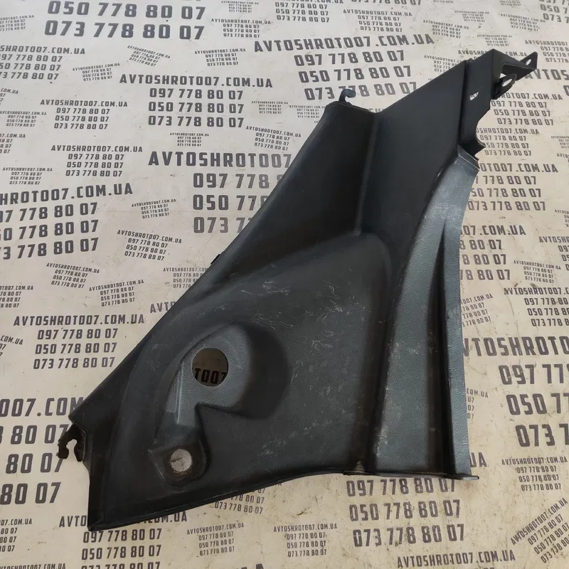 Накладка салону Geely MK 06-15 1.5 бенз зад. пр. OEM A066657