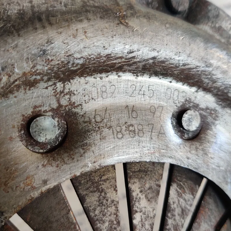 Корзина зчеплення Chrysler Voyager 3 (96-00) OEM 4641697