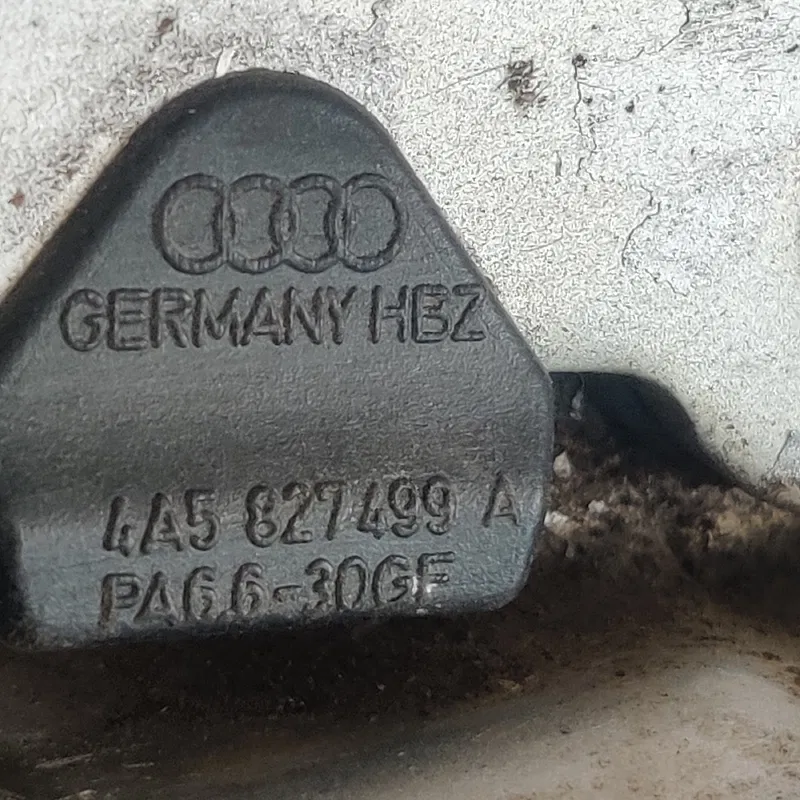 Петля капоту Audi A8 D2 (94-02) OEM 4a5827499a