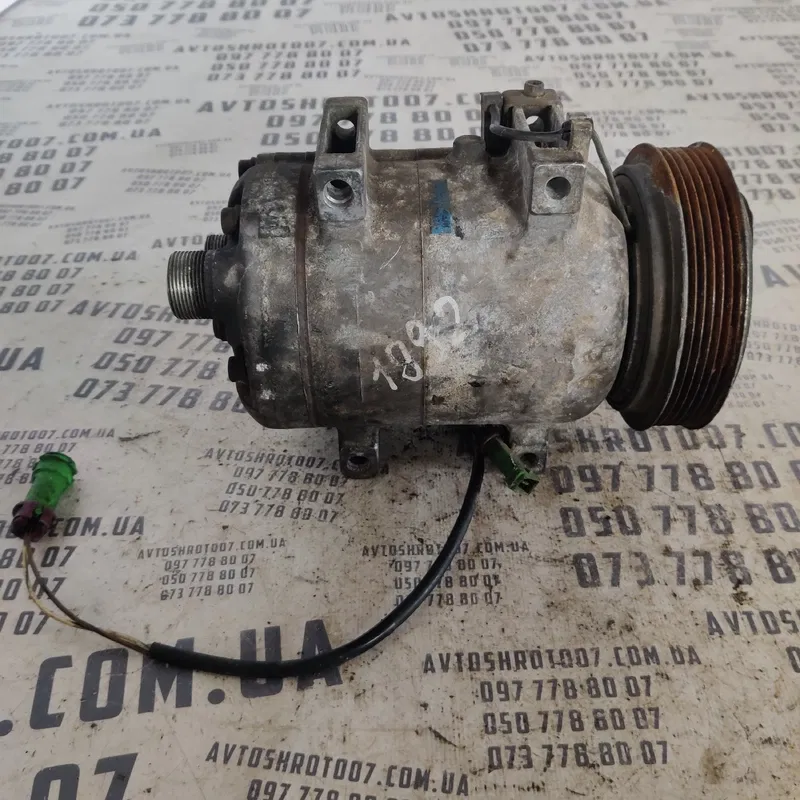 Компресор кондиціонера Audi A4 B5 (94-01) OEM 4A0260805AD