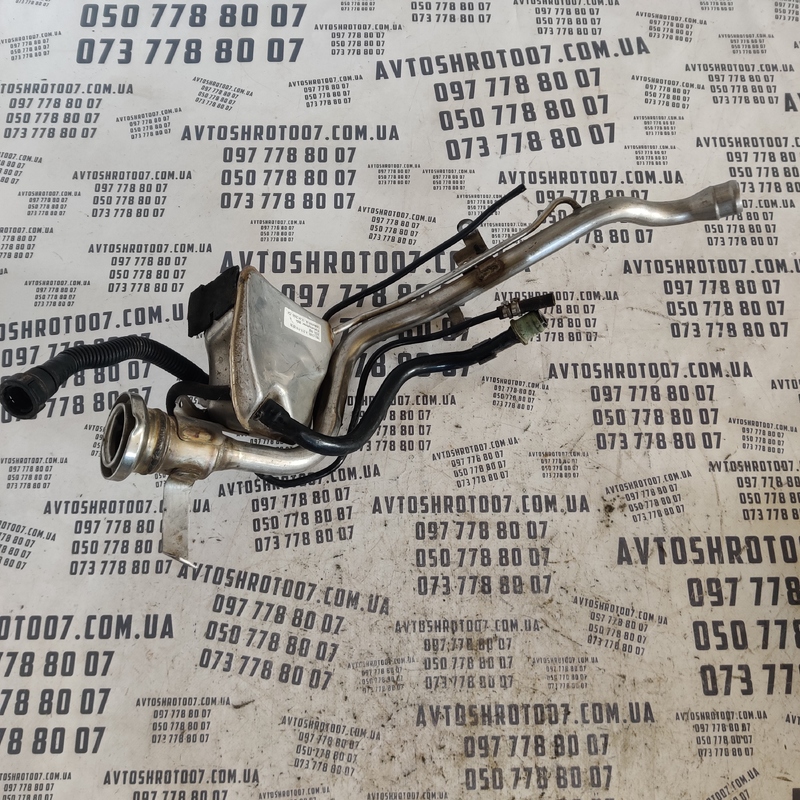 Горловина бака Mercedes E-Class W211 (02-09) OEM a2114703320 фото 2