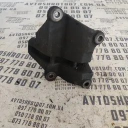 Кронштейн двигуна Ford Transit правий OEM ys4w3k305ad фото 2