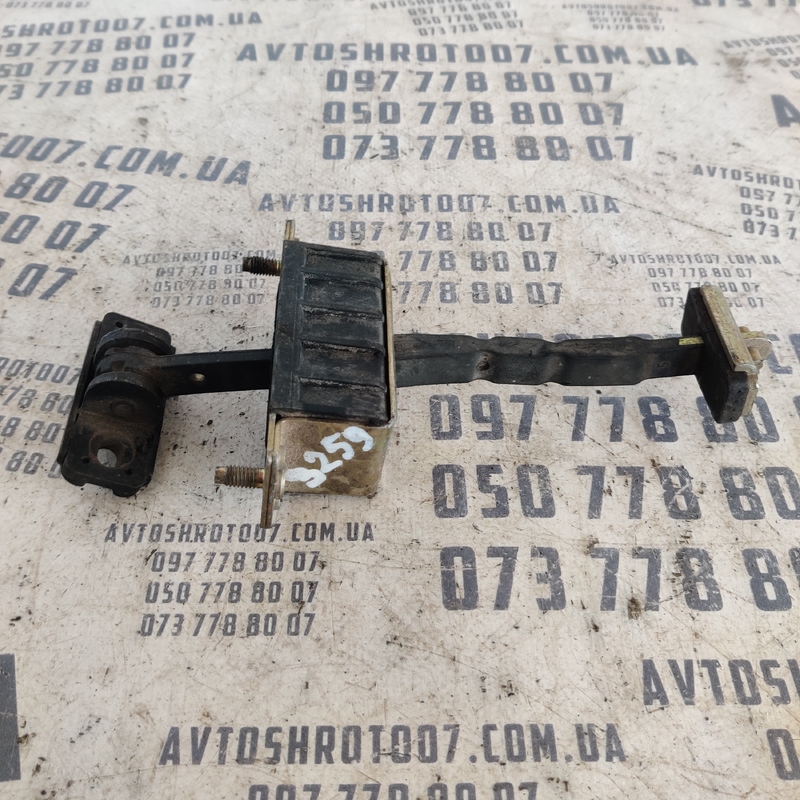 Обмежувач дверей Mercedes CLS W219 (04-10) OEM 2000022200
