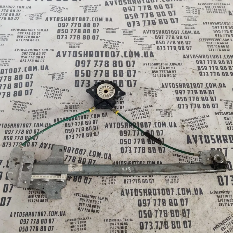 Склопідіймач Citroen C8 (02-14) задній правий OEM 1494840080
