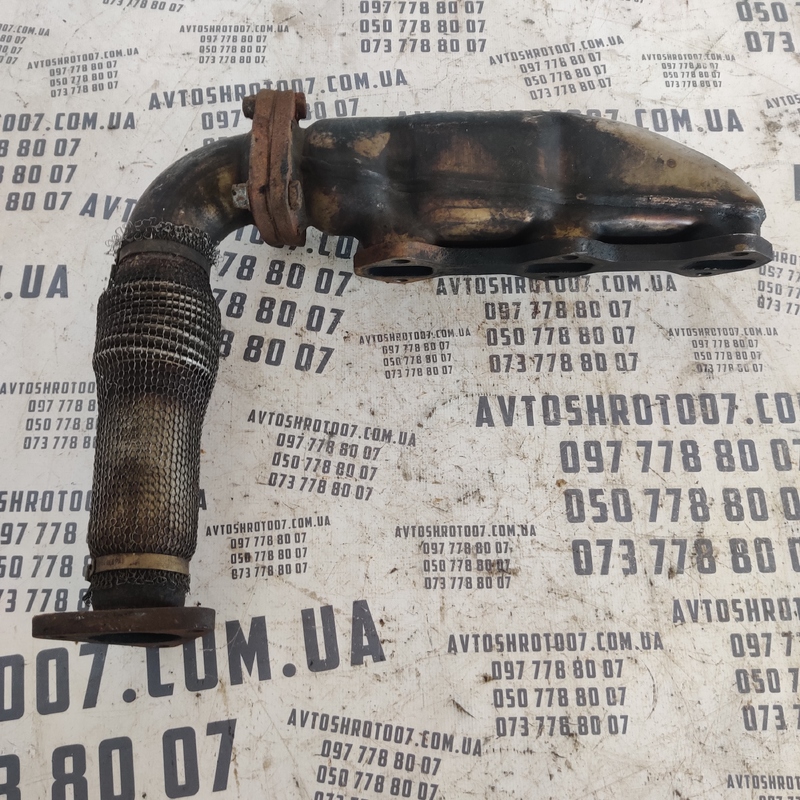 Колектор випускний лівий Audi A6 C5 97-04 2.5 TDI 059253033M