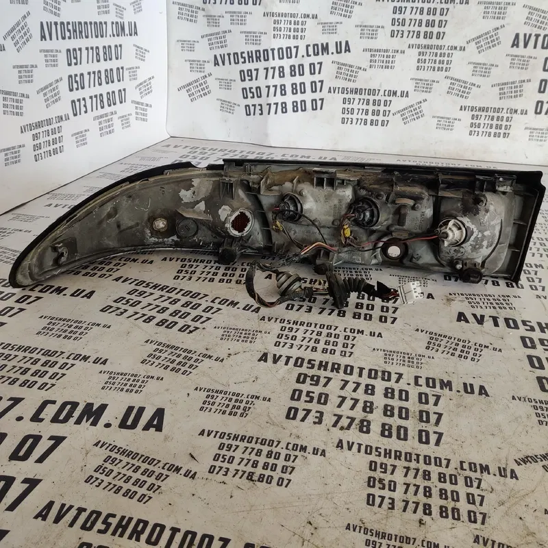 Ліхтар задній правий Ford Probe OEM 431444