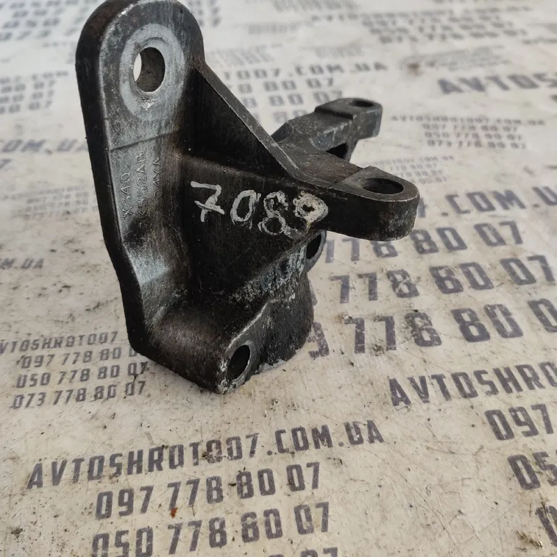 Кронштейн двигуна Ford Transit xs4q9k552ab