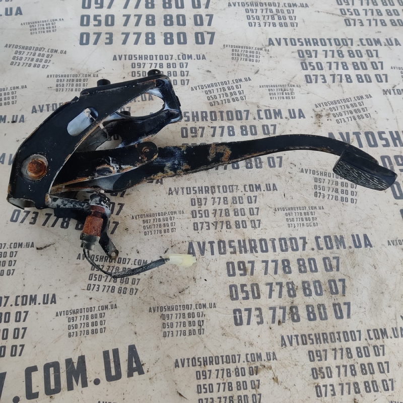 Педаль гальма Geely MK (06-15) 1.5 MR479QA бенз OEM 25780801