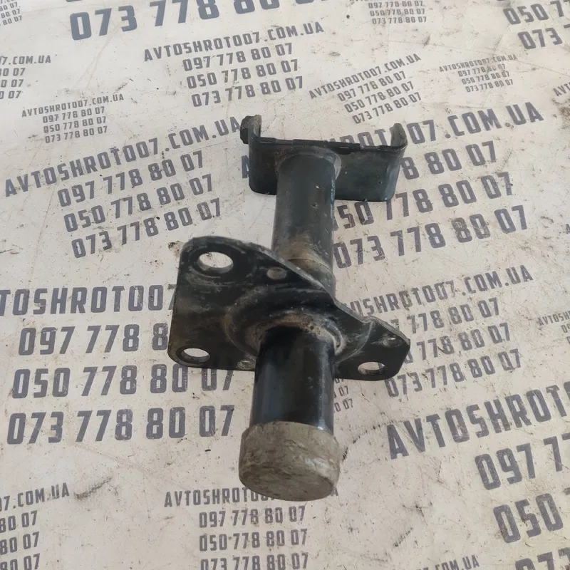 Кронштейн бампера VW Passat B5 96-05 перед лів OEM 3b0807133