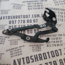 Завіса кришки багажника Audi A4 B5 94-01 ліва OEM 8d5827301a