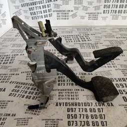 Блок педалей Audi A4 B5 (94-01) OEM 8d1721117d фото 3