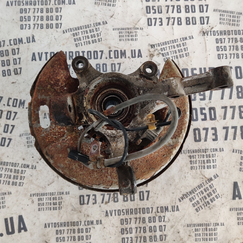 Поворотний кулак Geely MK (06-16) 1.5 бенз пр OEM 1014001998
