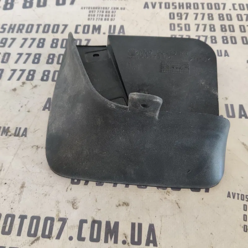 Бризговик Daewoo Lanos задній лівий OEM 96175641