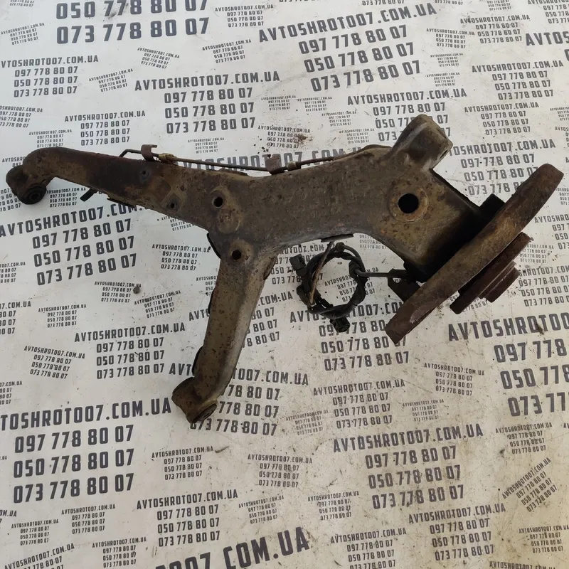 Цапфа задня права Volkswagen Sharan (95-10) OEM 7M0501414C