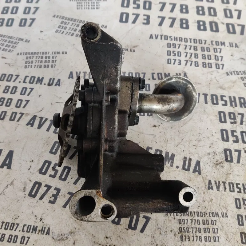 Масляний насос Skoda Octavia Tour (96-10) OEM 06a115105