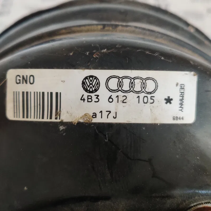 Вакуумний підсилювач гальм Audi A6 C5 (97-05) OEM 4b3612105