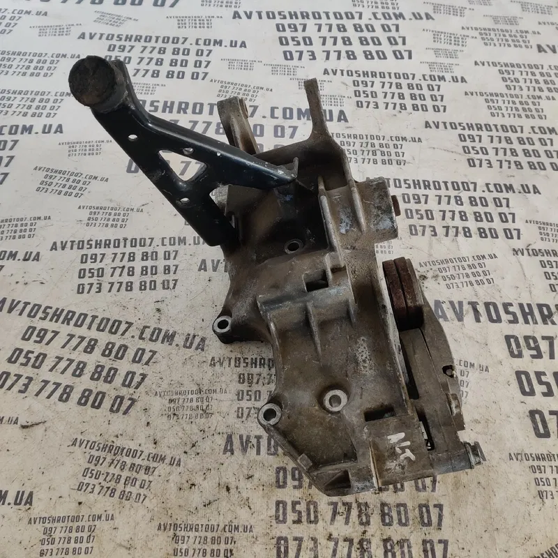 Кронштейн генератора Volkswagen Passat B5 OEM 06B903143N