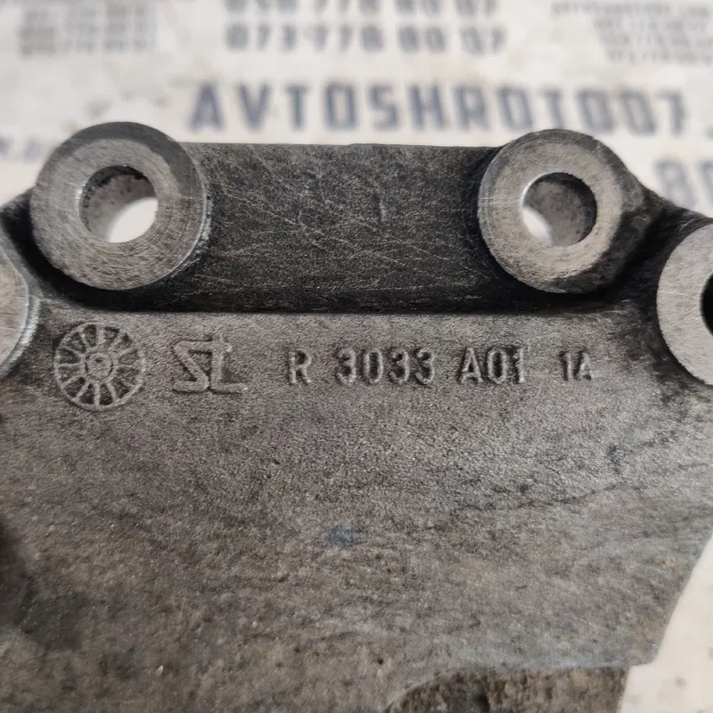 Кронштейн компресора Ford Transit OEM 98ff19d624ab