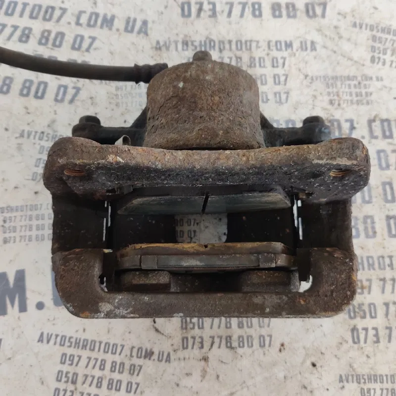 Супорт Hyundai Santa Fe (12-18) 2.4 перед лів OEM 8c140185
