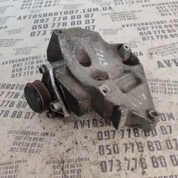 Кронштейн компресора VW Passat B5 (96-05) OEM 06B260885A фото 3