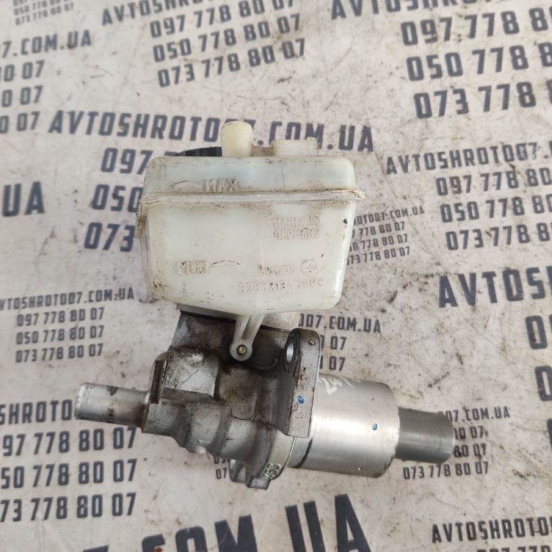 Головний гальмівний циліндр Mercedes W220 98-05 OEM 32662134