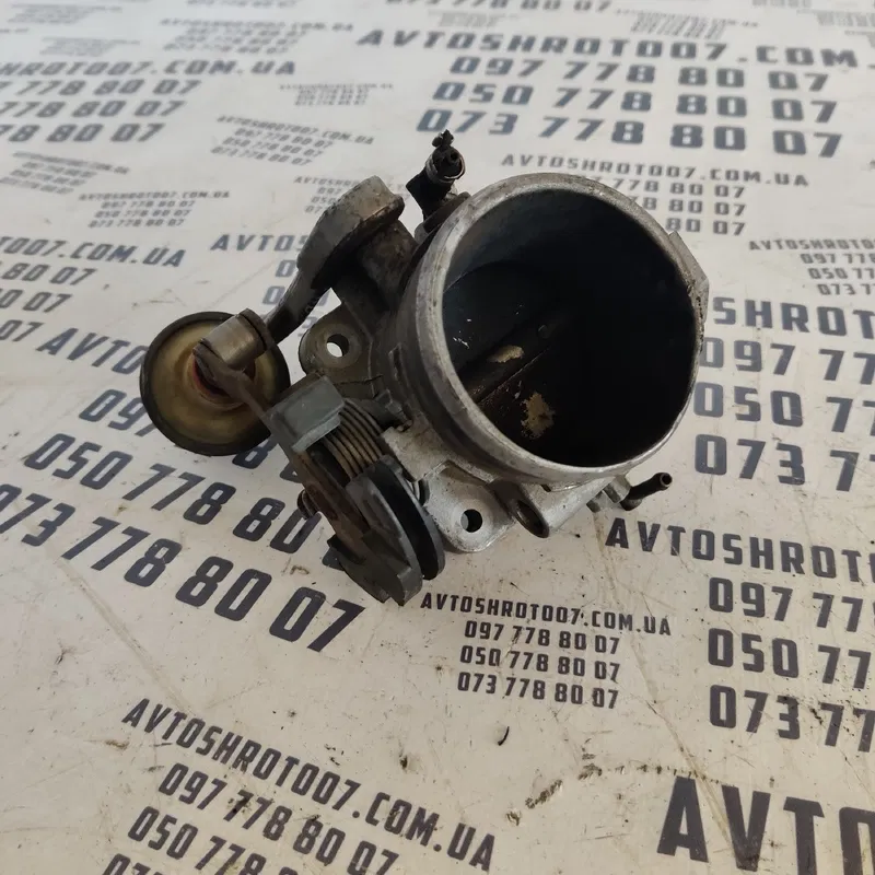 Дросельна заслонка Volkswagen Passat B5 (96-05) OEM 31525201