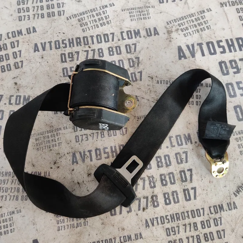 Ремінь безпеки Audi A4 B5 (94-01) задній лівий OEM 8d9857805