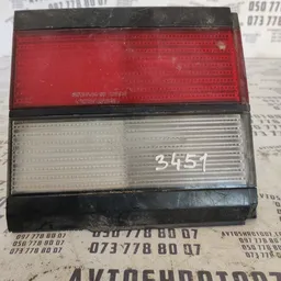 Ліхтар задній VW Passat B3 (88-93) правий OEM 333945108