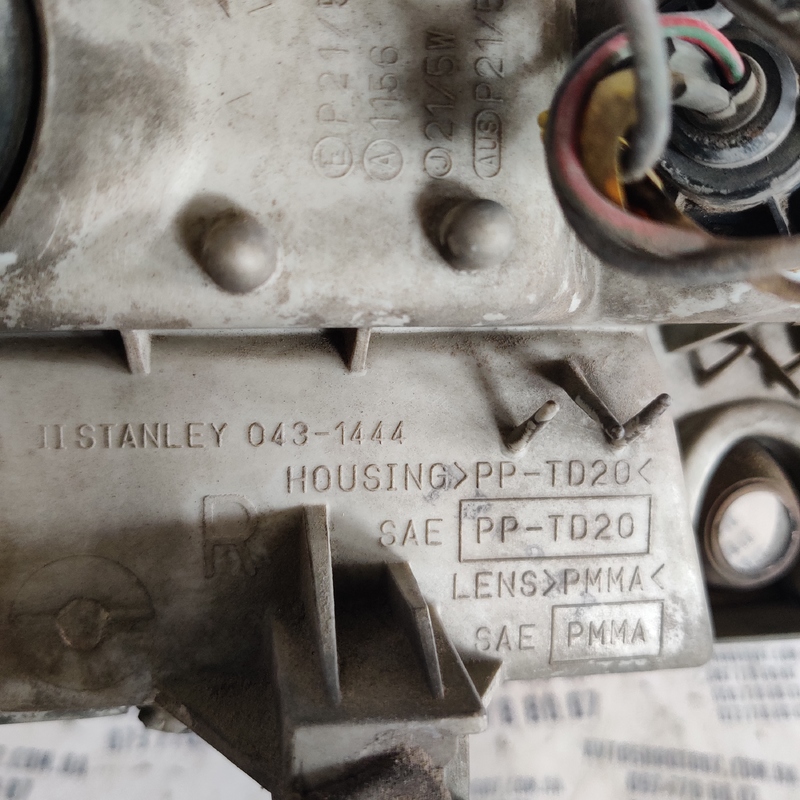 Ліхтар задній правий Ford Probe OEM 431444