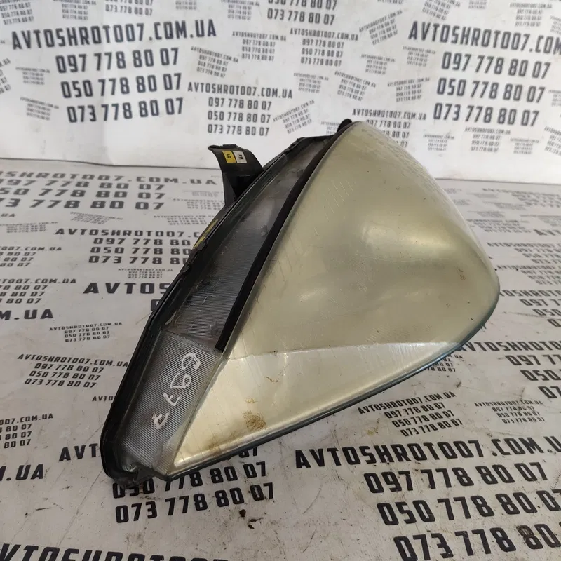 Фара передня ліва Ford Focus MK1 (98-04) OEM xs4113006