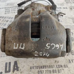 Тормозний супорт Audi A6 C5 (97-05) передній правий A6C52374