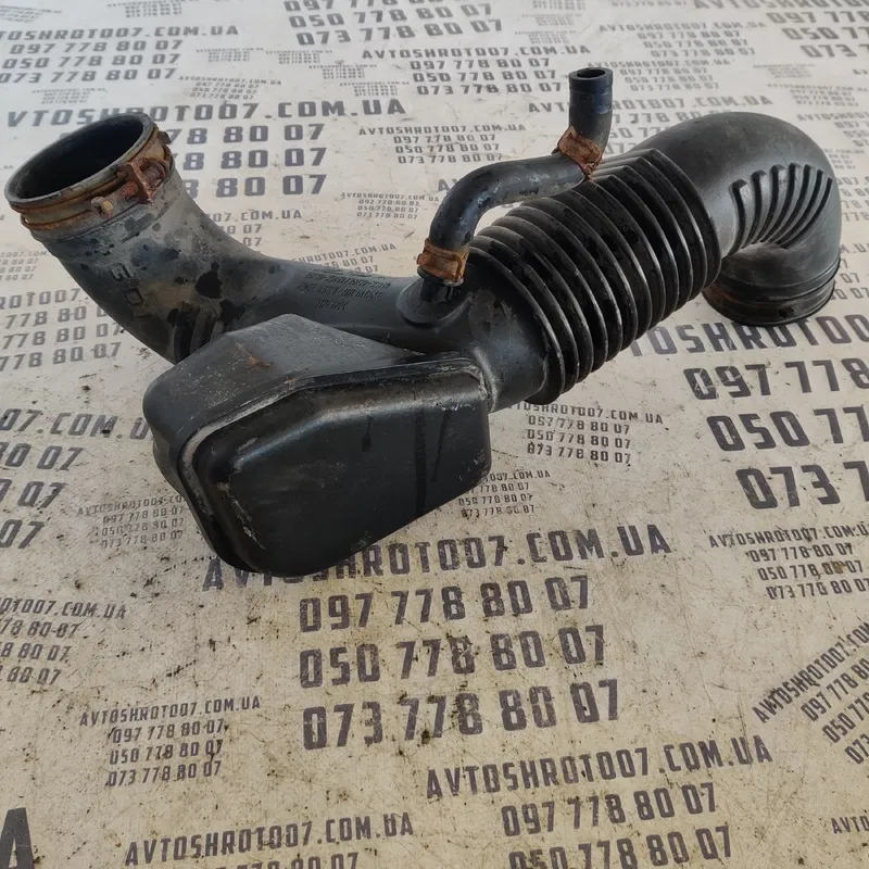 Патрубок повітряний Hyundai Sonata 09-14 2.4 GDI 281303q160