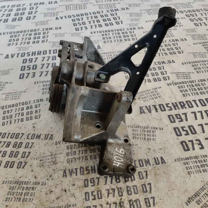 Кронштейн генератора Volkswagen Passat B5 OEM 06B903143N