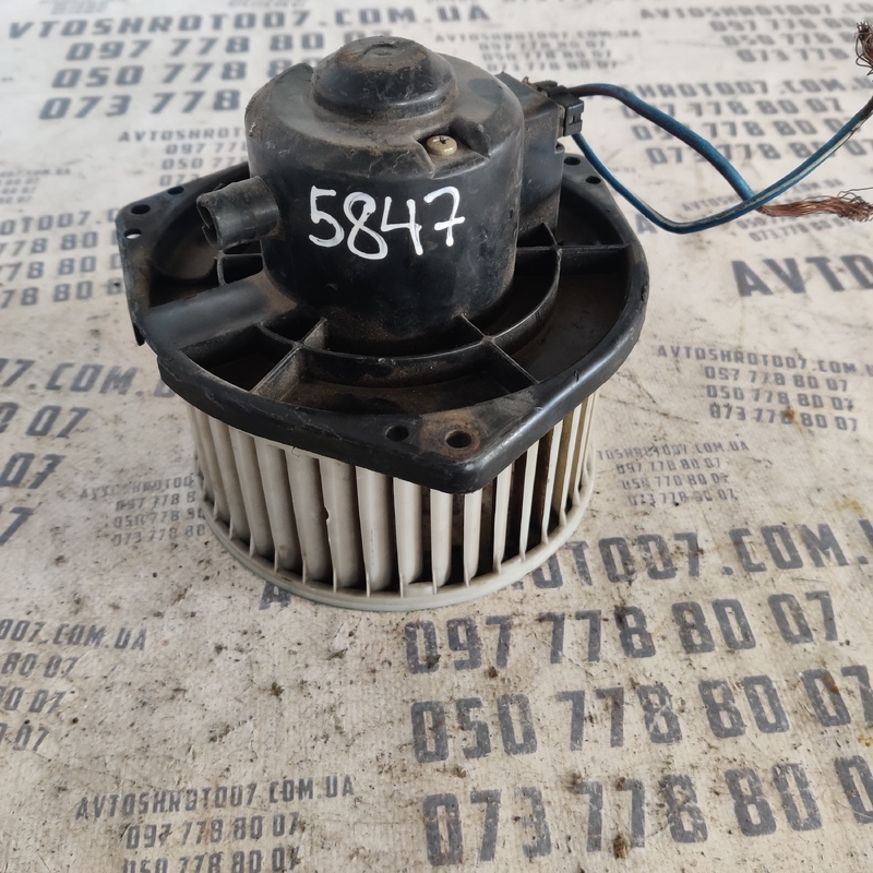 Мотор пічки Nissan Sunny OEM 47550303522