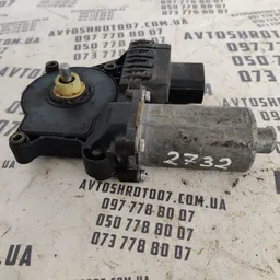 Мотор склопідіймача Ford Mustang 5 (05-14) лівий 997264102 фото 2