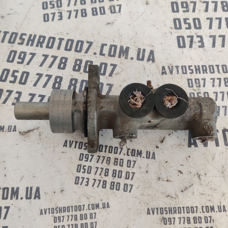 Головний тормозний циліндр VW Golf 4 (97-05) OEM 21027099