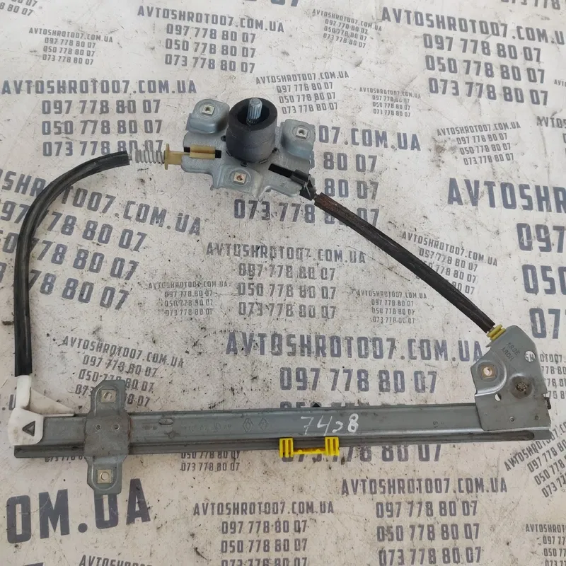 Склопідіймач Renault Scenic 1 (96-03) зад. прав. OEM 112207