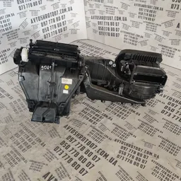 Корпус пічки Volkswagen Passat B8 USA (11-19) 561820003