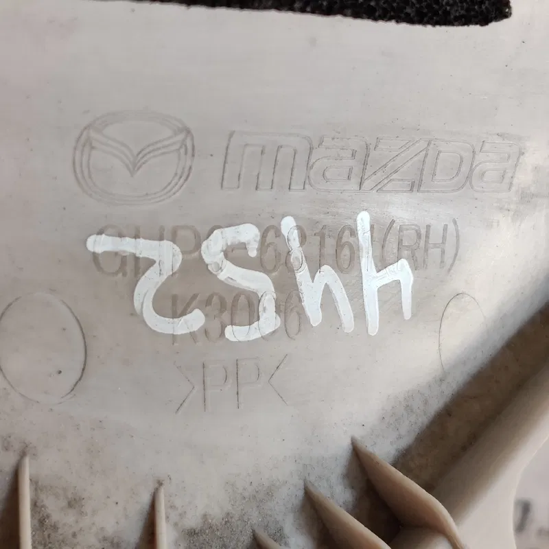Накладка салону Mazda 6 GJ передня права OEM ghp968161