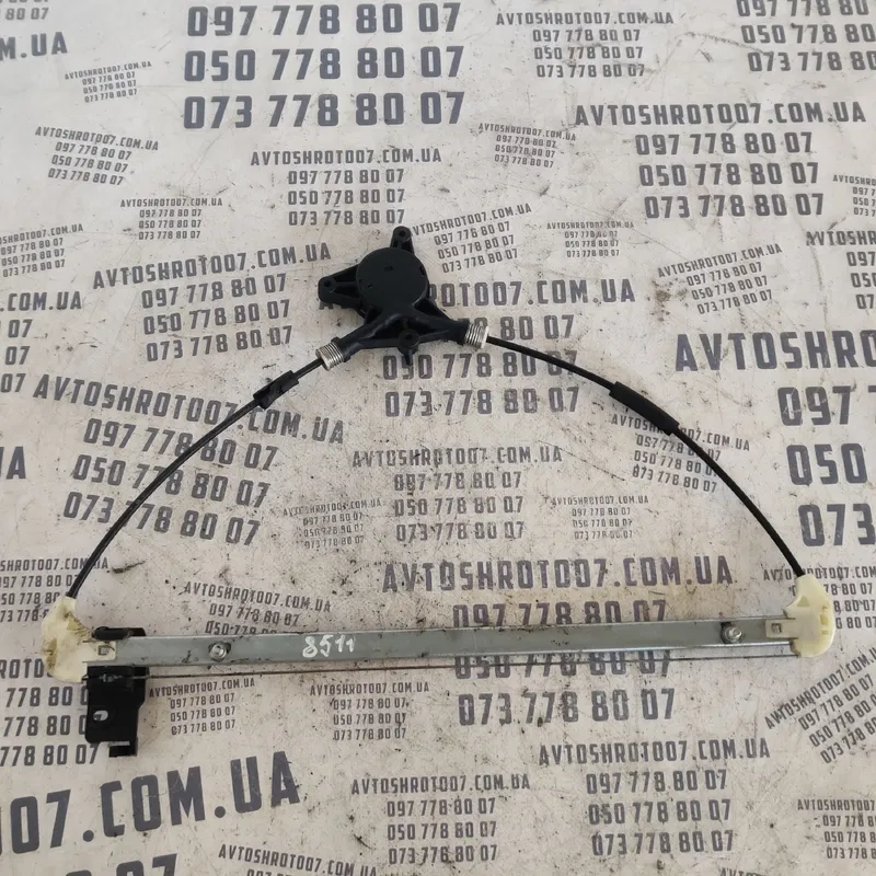 Склопідіймач Mazda 3 BK (03-09) задній лівий OEM y27k22