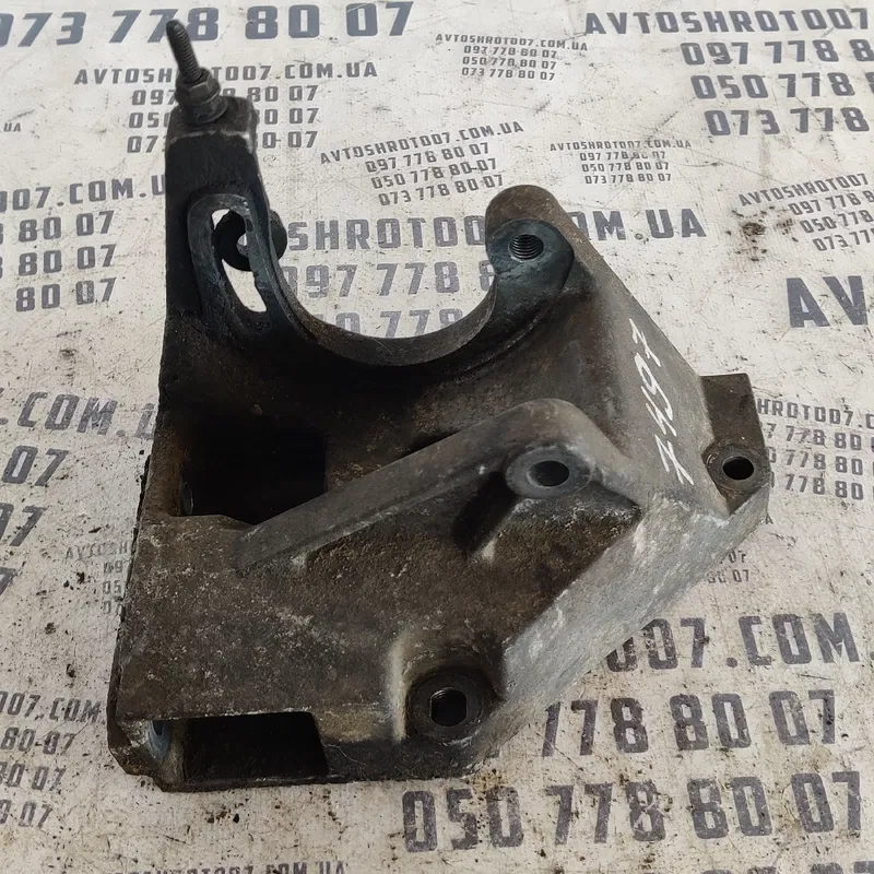 Кронштейн двигуна Renault Scenic 1 (96-03) OEM 7700271173