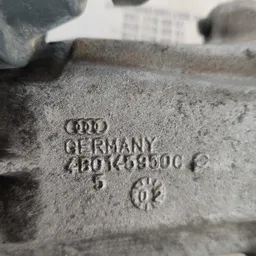 Дросельна заслонка Audi A6 C5 (97-05) OEM 4b0145950c фото 3