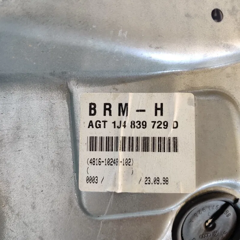 Склопідіймач VW Golf 4 (97-06) задній лівий OEM 1j4839755