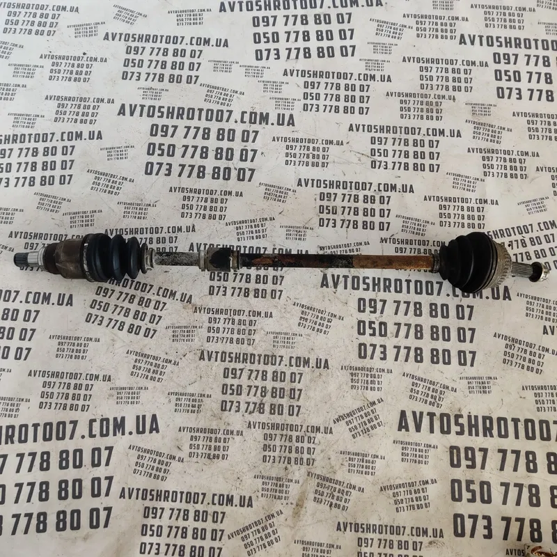 Привід Geely MK 06-16 1.5 бенз передній права OEM 1014001886