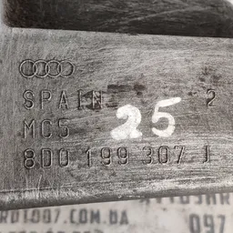 Кронштейн двигуна VW Passat B5 (96-05) лівий OEM 8D0199307J фото 3