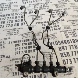Паливна рейка Mazda 3 BK (03-09) OEM 9654592680 фото 2